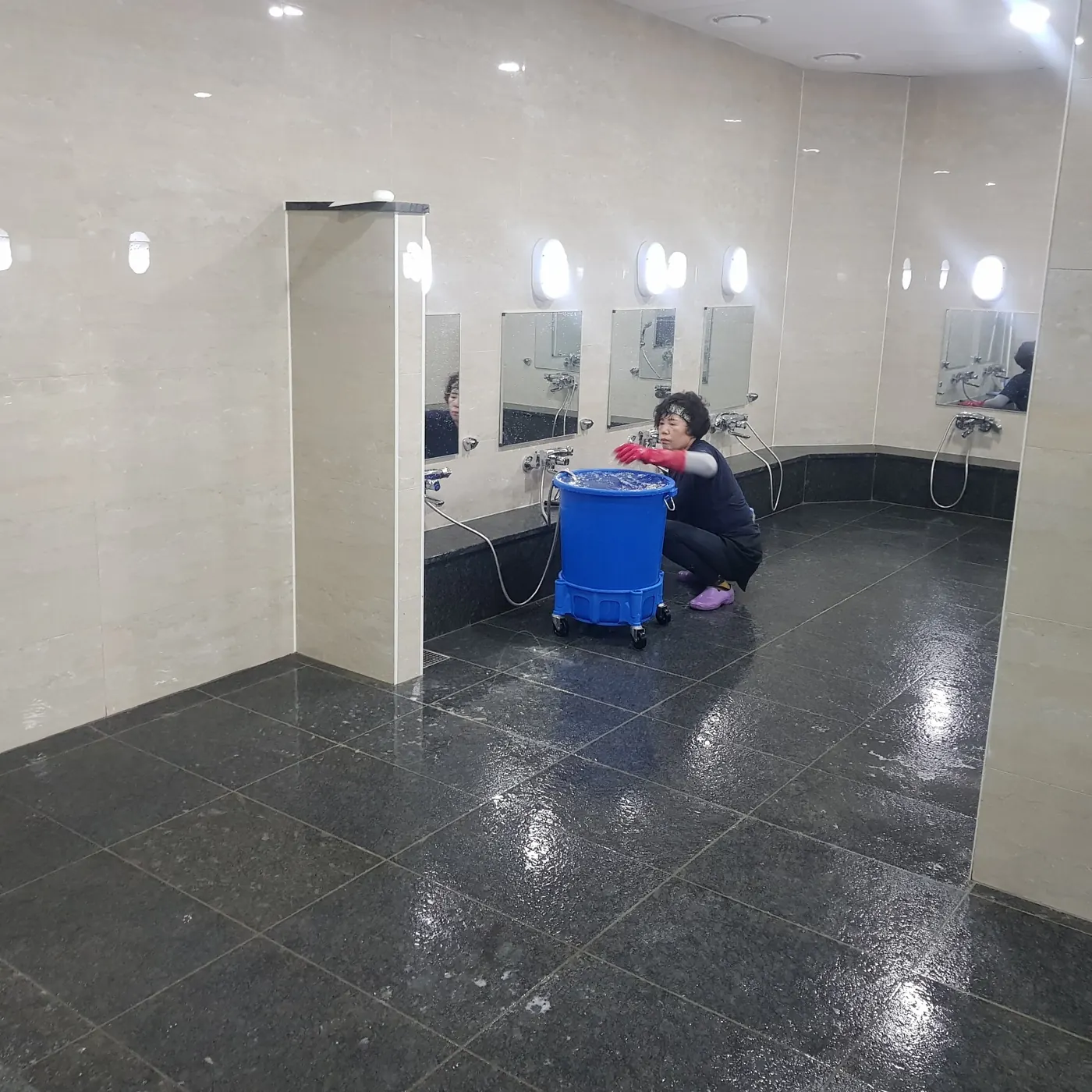 타일 줄눈 세정 — 인창동 목욕탕청소 현장