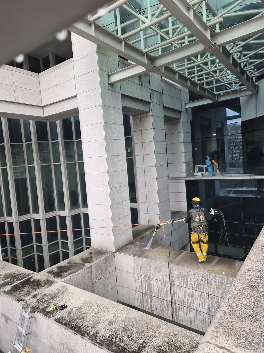 구리시 외벽청소 시공 현장 — 고압 세척