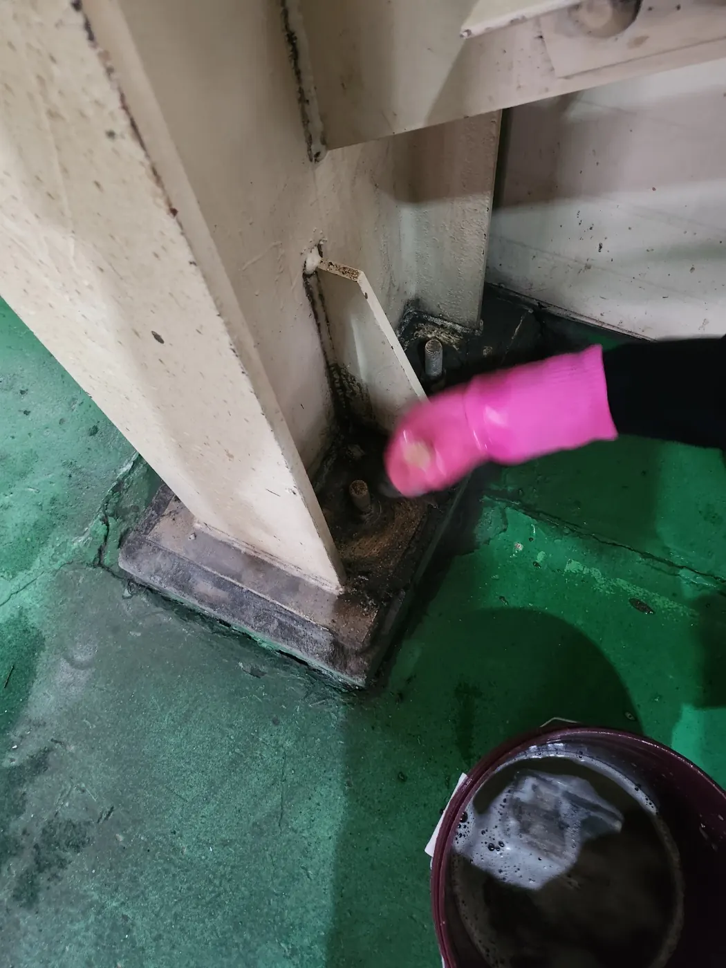 세정 진행 — 전곡읍 공장청소 현장