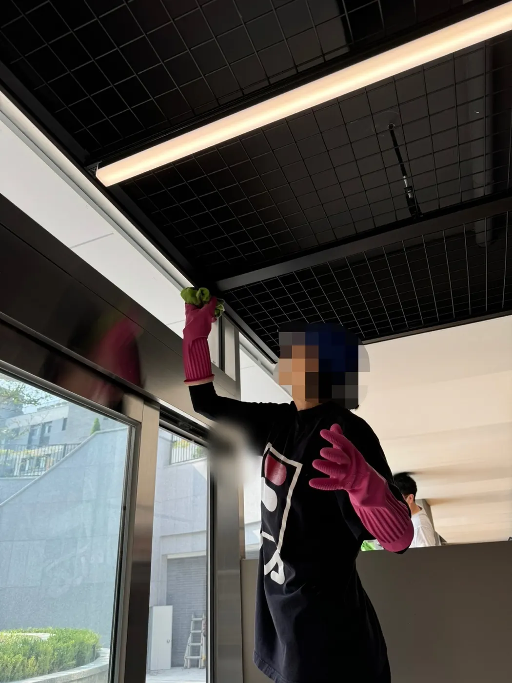 세정 진행 — 연천군 헬스장청소 현장