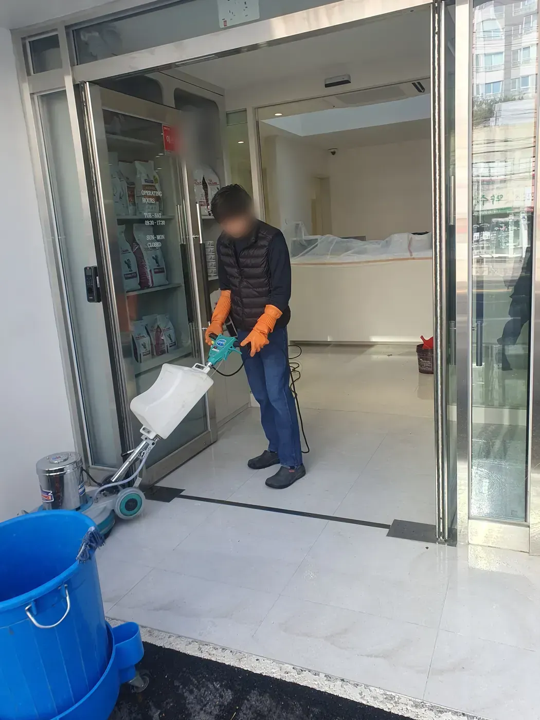 바닥 기계 세정 — 연천군 병원청소 현장