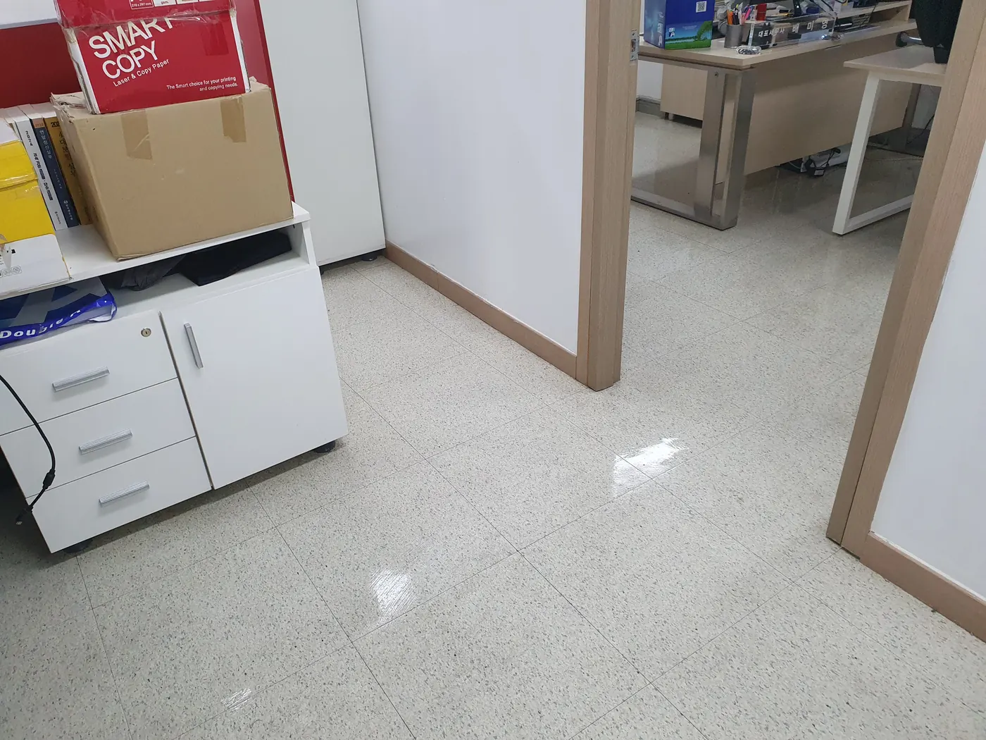 신북면 사무실청소 시공 현장 — 작업 완료 상태