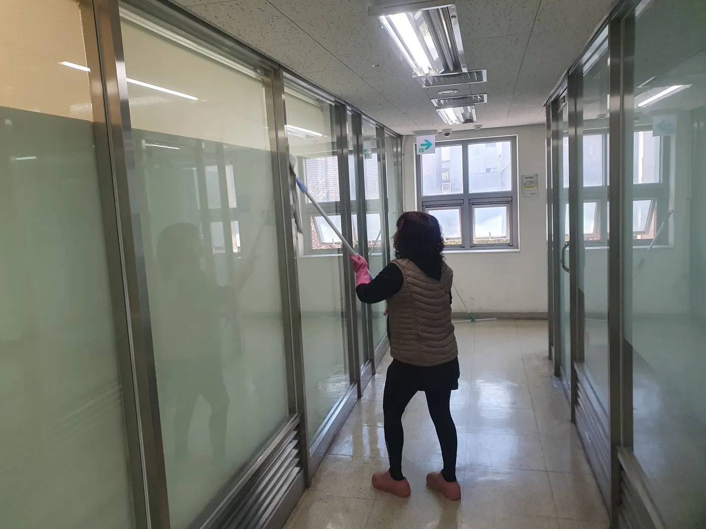 창호 청소 — 다산동 사무실청소 현장