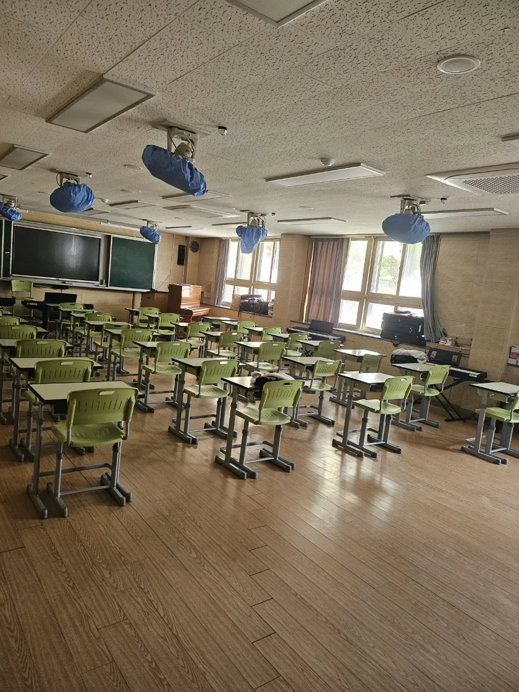 지행동 학교청소 시공 현장 — 교실 마감