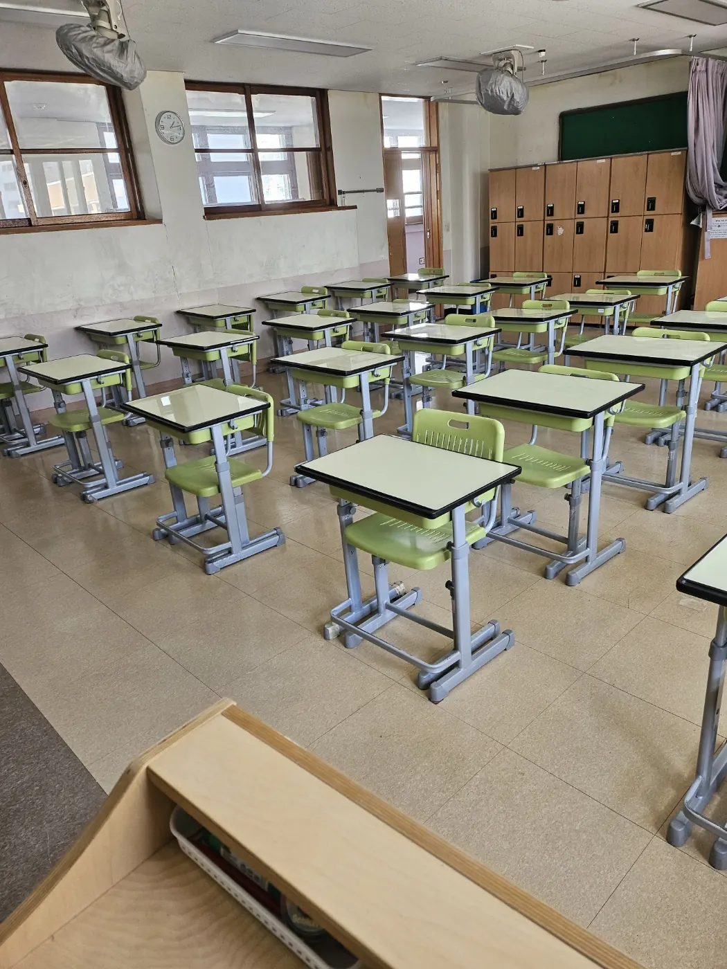 와부읍 학교청소 시공 현장 — 교실 정리