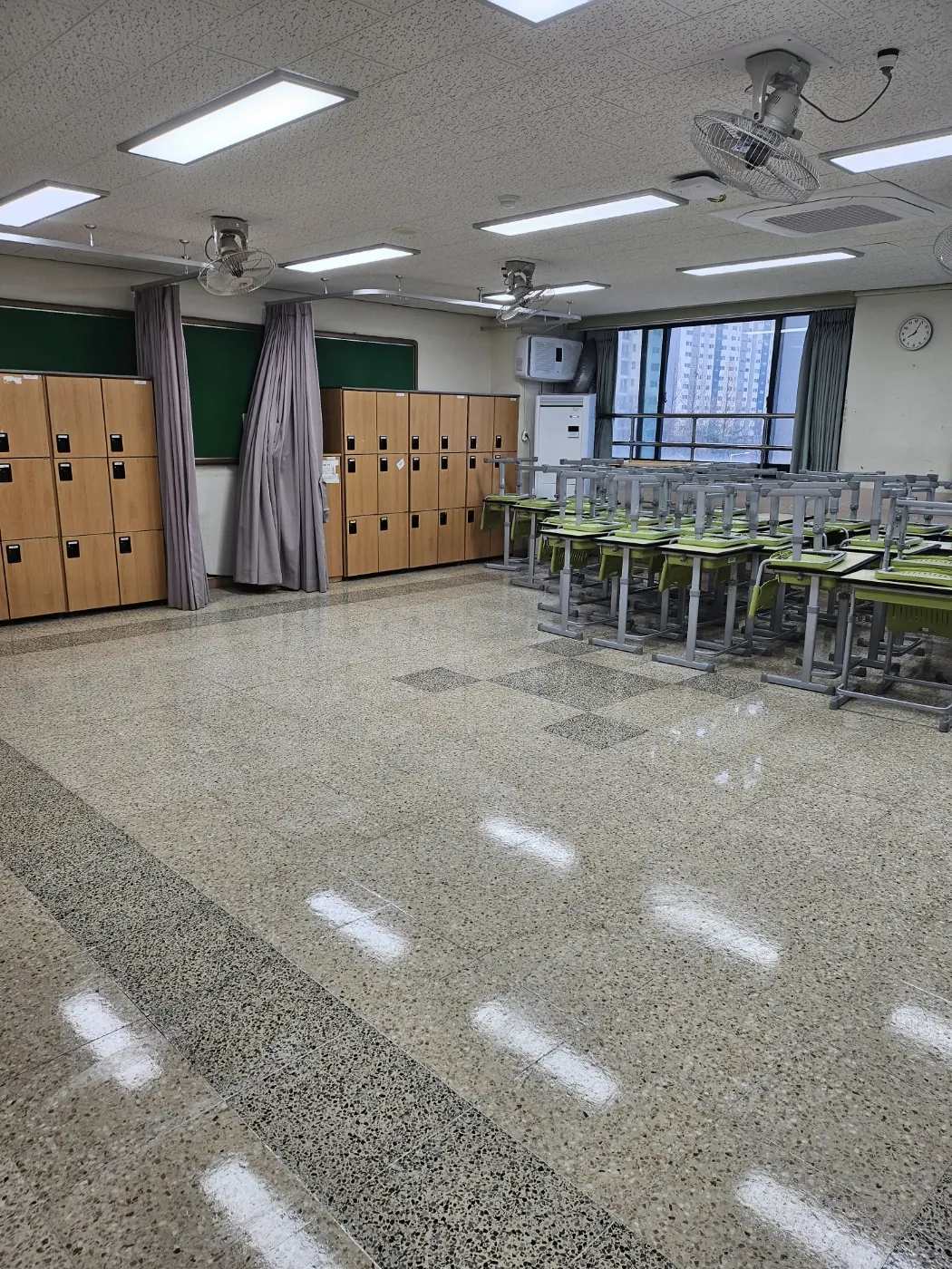 경기북부 학교청소 시공 현장 — 교실 마감