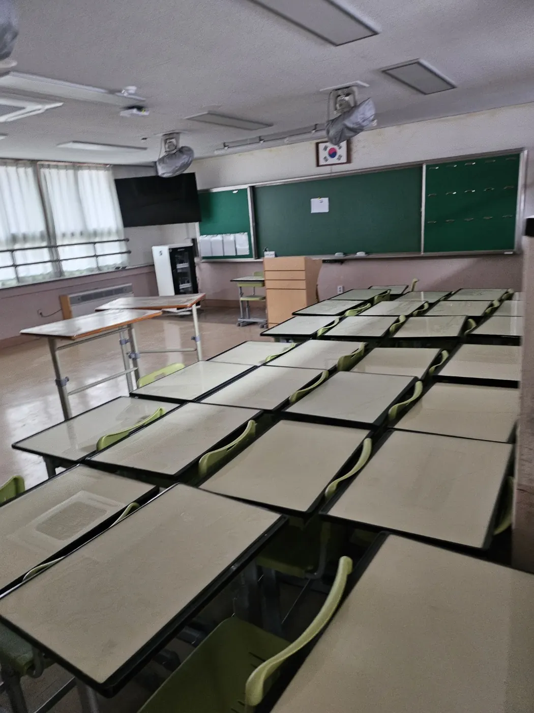 의정부시 학교청소 시공 현장 — 교실 정리