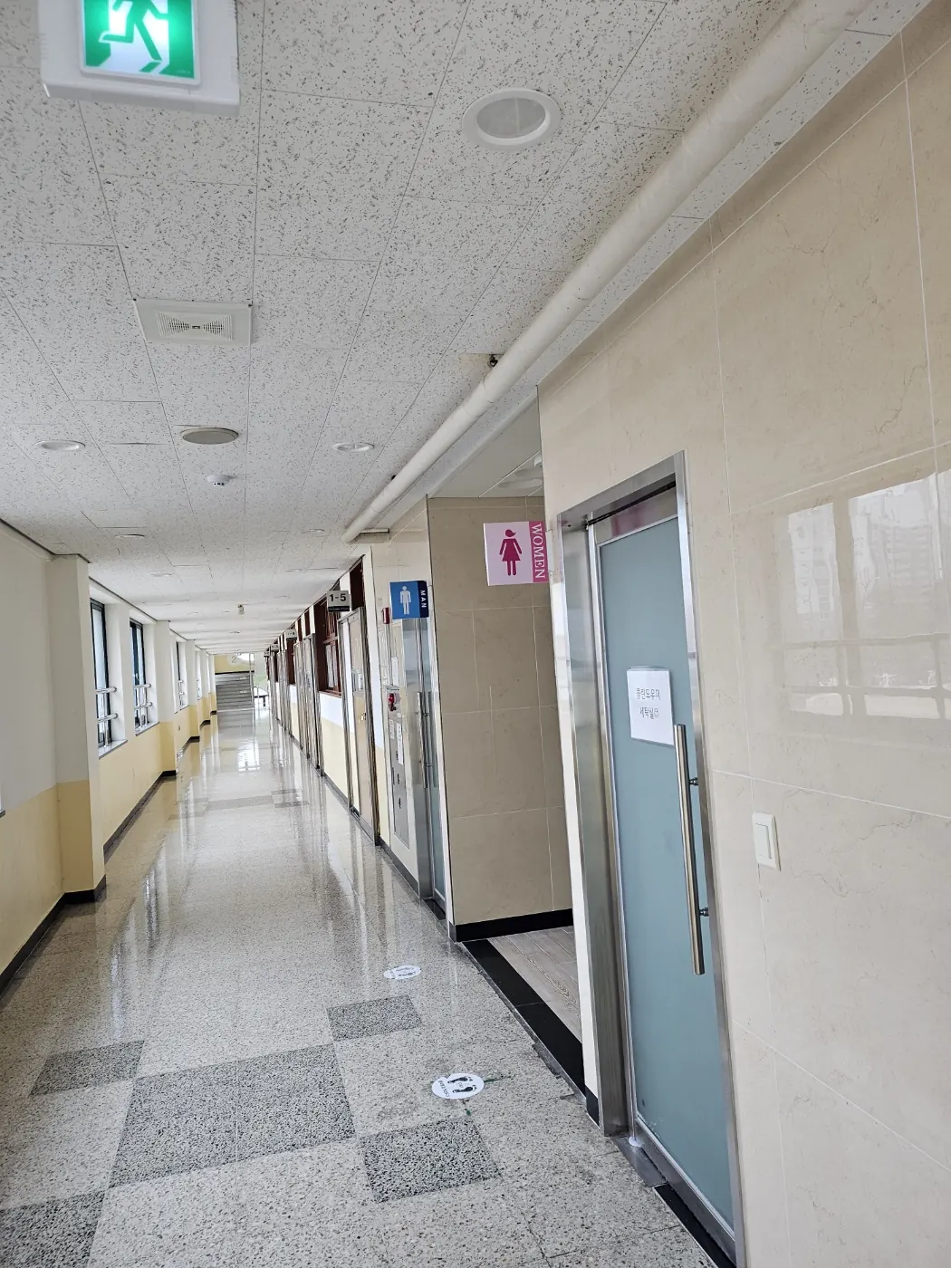 파주시 학교청소 시공 현장 — 복도 관리