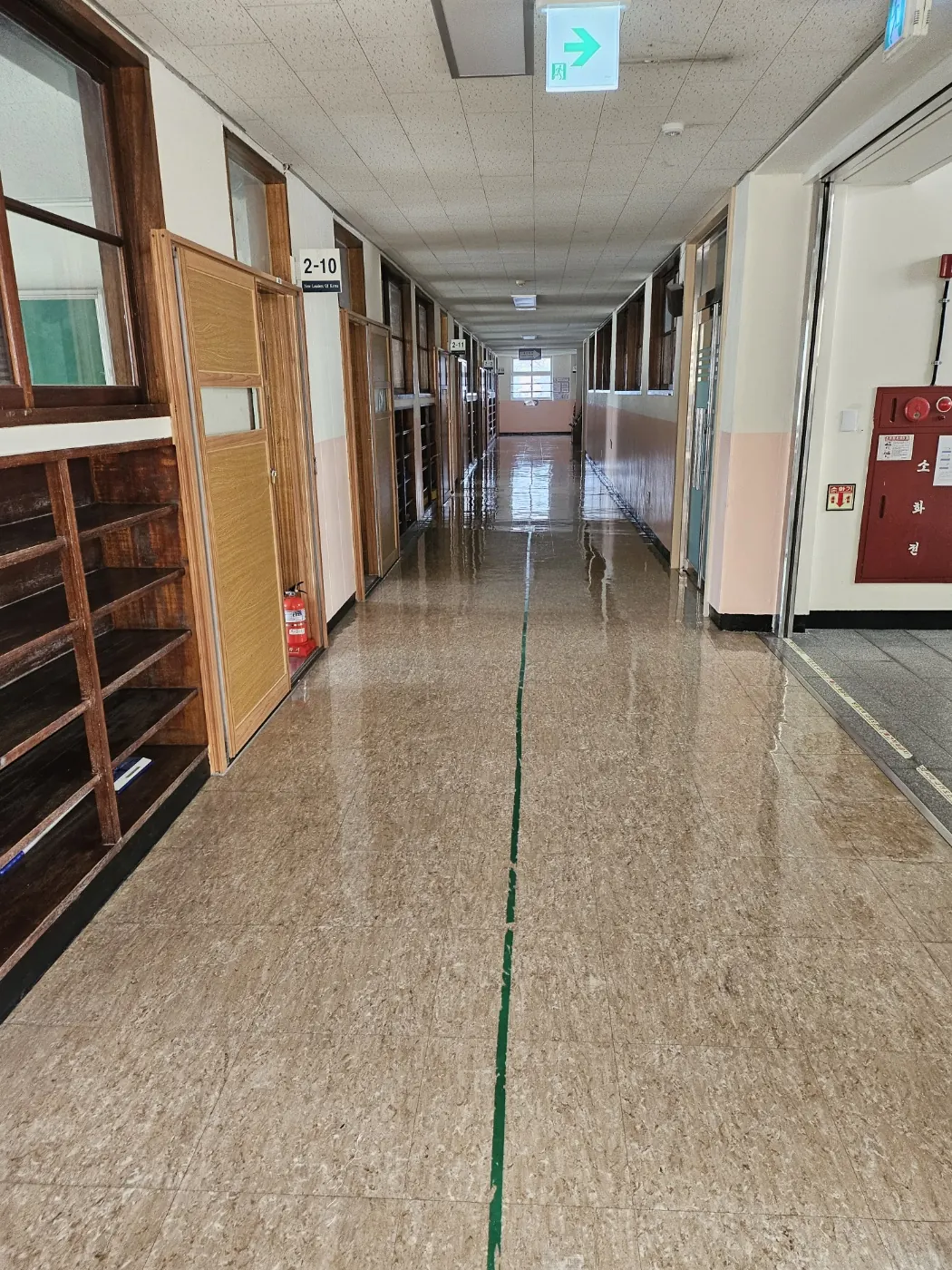민락동 학교청소 시공 현장 — 복도 관리