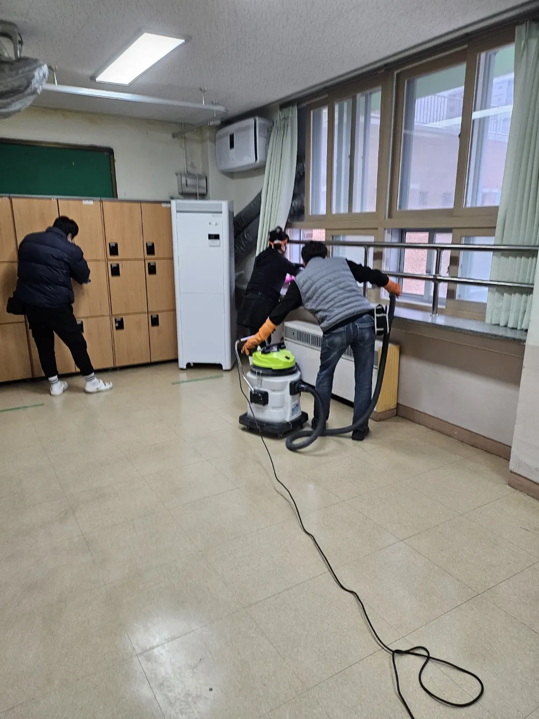 세정 진행 — 가평군 학교청소 현장