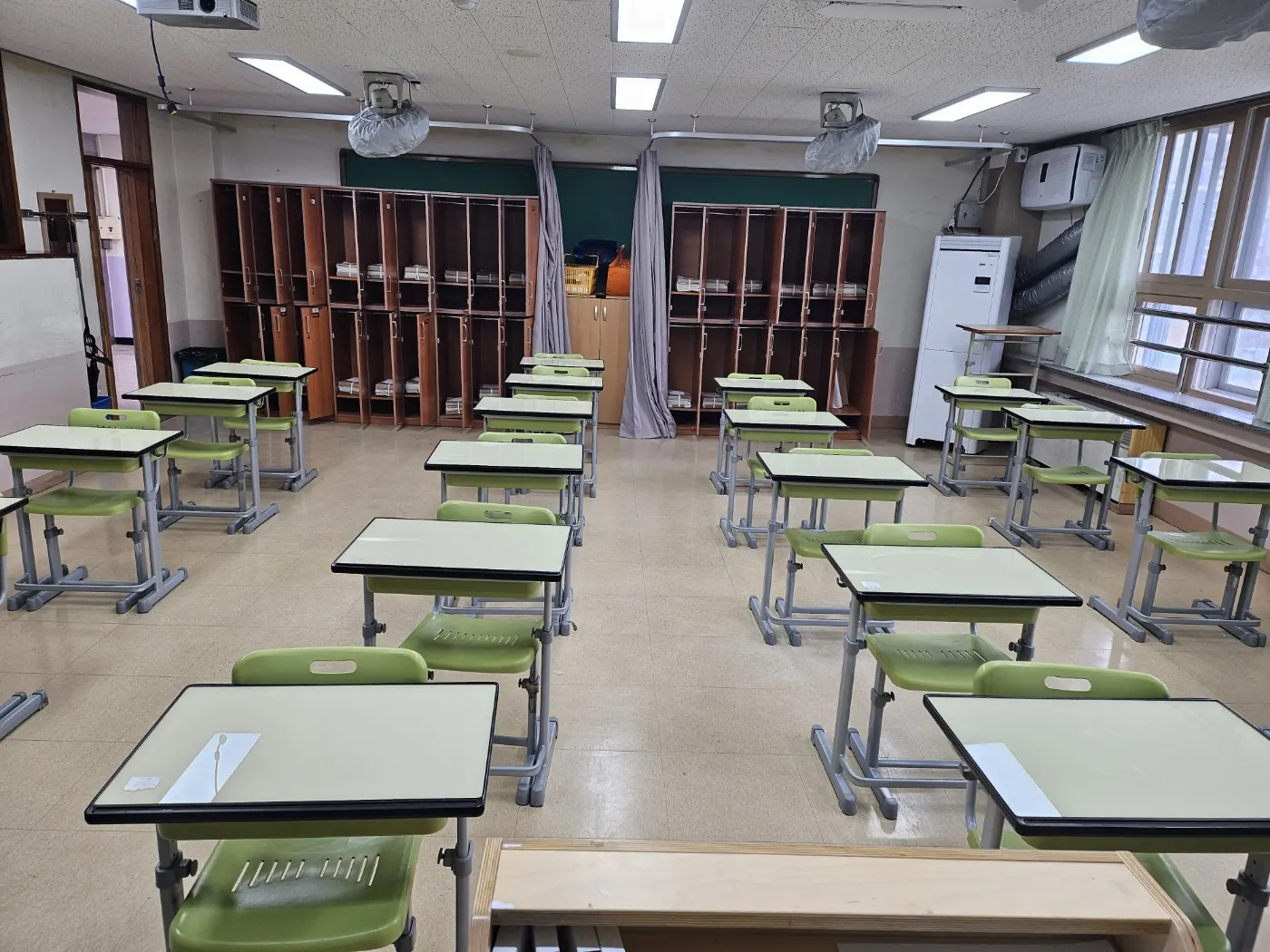 특별교실 정리 — 만송동 학교청소 현장